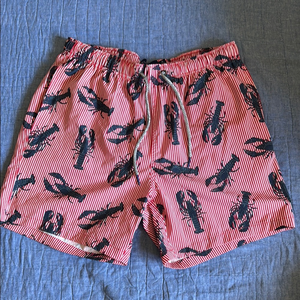 RAINFOREST Red and Black Athletic Shorts